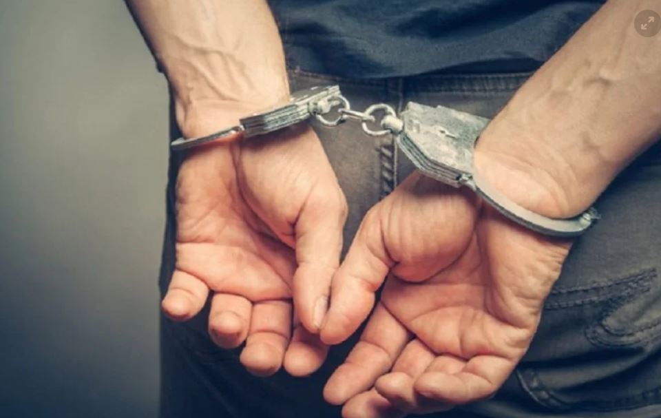 Në kërkim për vrasje të mbetur në tentativë, arrestohet shqiptari në Greqi