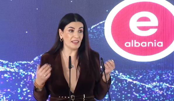Prezantohet asistenti virtual i e-Albania, Mirlinda Karçanaj shpjegon funksionon
