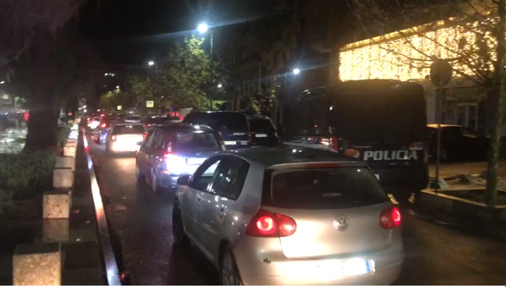 Të shtëna me armë në Vlorë, raportohet për 1 të vdekur