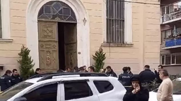 1 i vdekur në një sulm të armatosur gjatë meshës në kishën Santa Maria në Stamboll