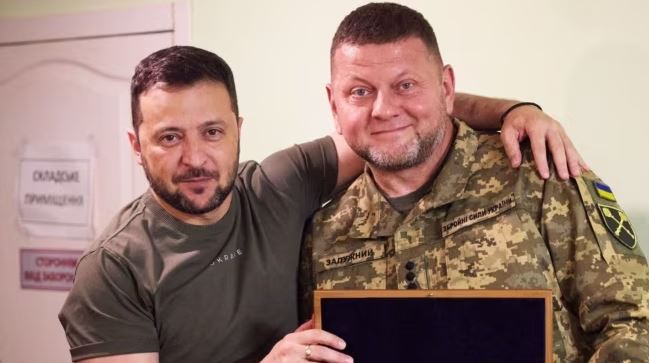 “Patatja e nxehtë”- Çfarë po e përçan Zelenskyn dhe ushtrinë ukrainase