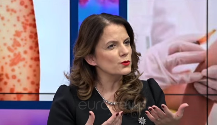 Fruthi| Tomini: Pas 4-5 ditësh fëmija mbushet me pika të kuqe nga koka te këmbët
