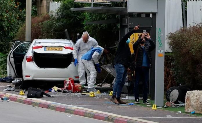 Izrael/ Vritet një 70-vjeçare ndërsa 12 të tjerë janë plagosur nga sulmi me makinë