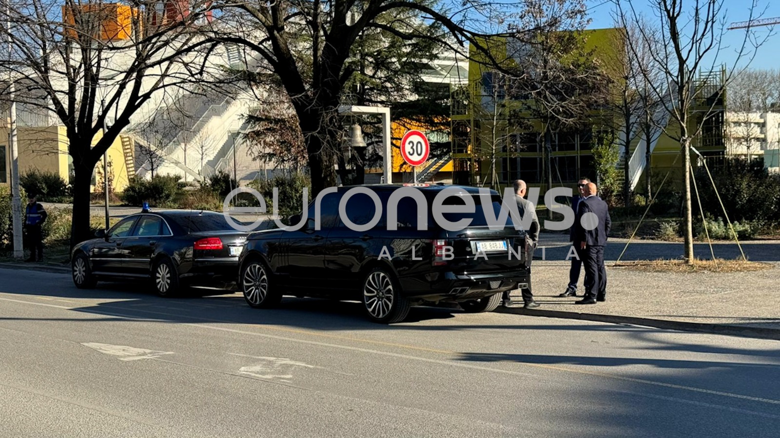 Kreu i SPAK mbërrin te Piramida, pritet të takohet me sekretarin Blinken