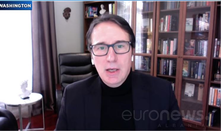 “Merre ose lëre”- Eksperti: Çfarë do të thotë për Ballkanin nëse rikthehet Trump