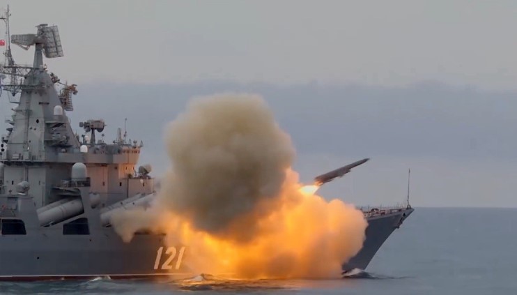 Ukraina shkatërron luftanijen ruse në Detin e Zi