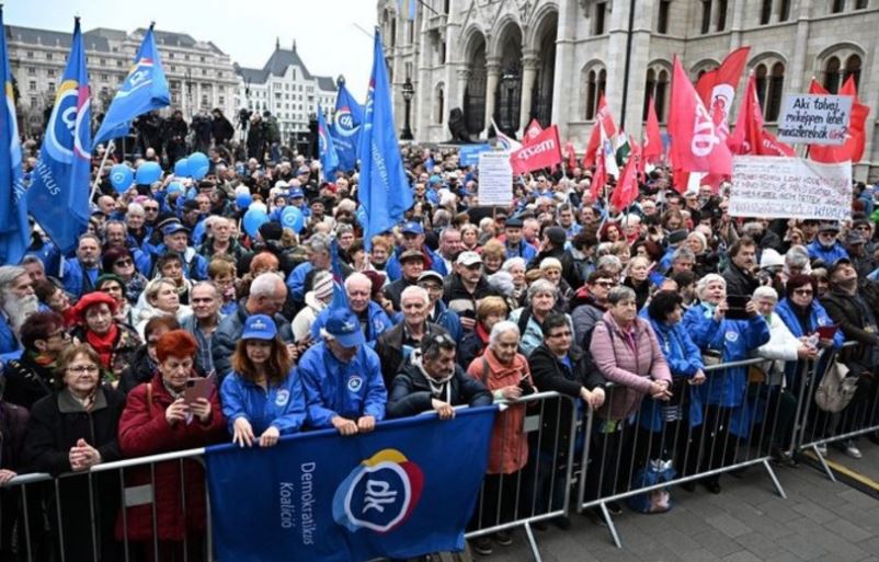 Skandali seksual në Hungari, protesta kundër kryeministrit Orban