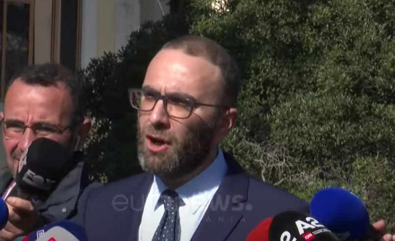 “Parlamenti voton ligje me porosi”- Bardhi: Ja pse e tërhoqën ligjin për amnistinë