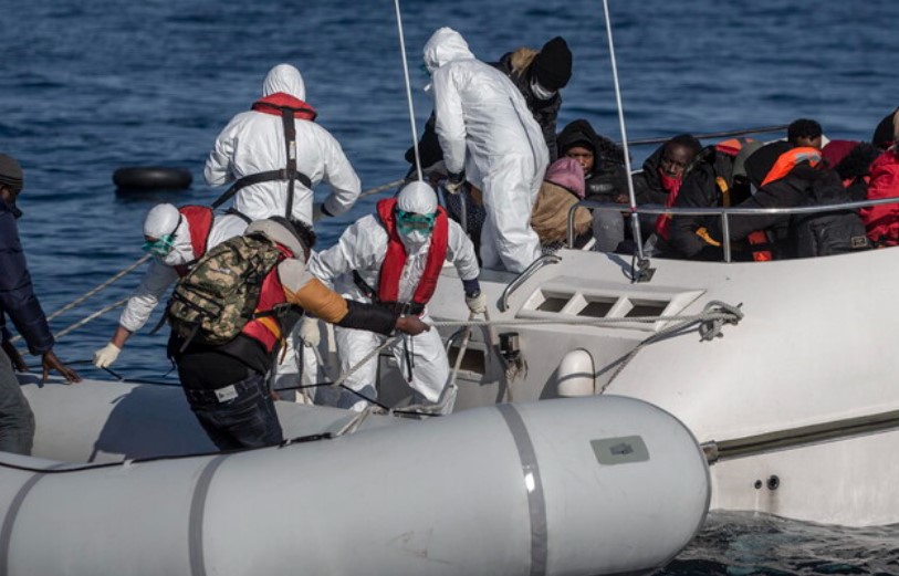 Fundoset varka me emigrantë në Turqi, humbin jetën 11 persona