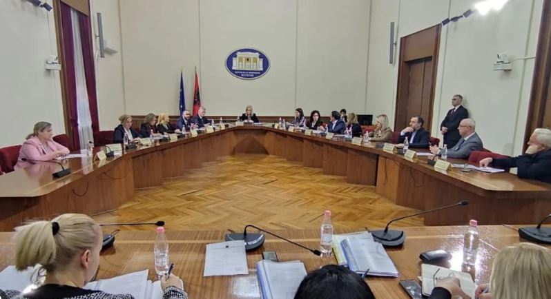 Zbardhen emrat e anëtarëve të PS në dy komisionet hetimore