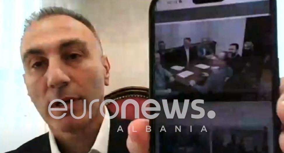 “Taravari është takuar me zyrtarin që është anti BE!”-Artan Grubi zbulon foton