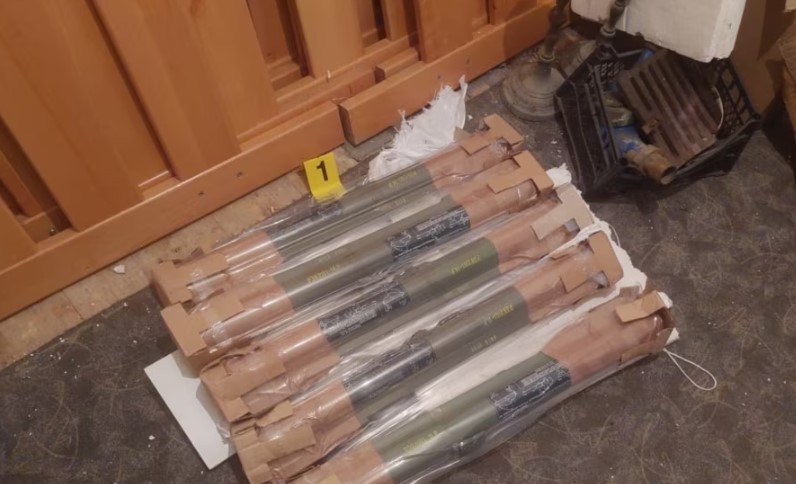 Policia gjen raketahedhës në afërsi të Manastirit të Banjskës