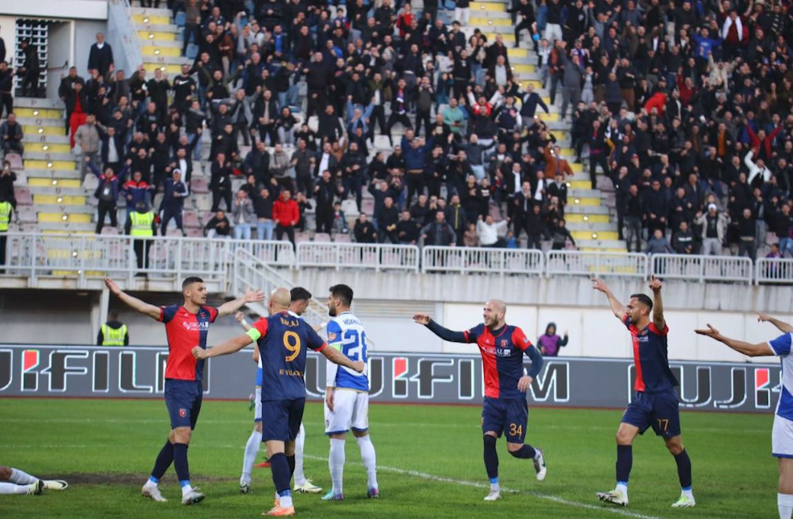 Vllaznia triumfon në klasike, shkodranët mposhtën Tiranën 3-1, Teuta bind në derbi