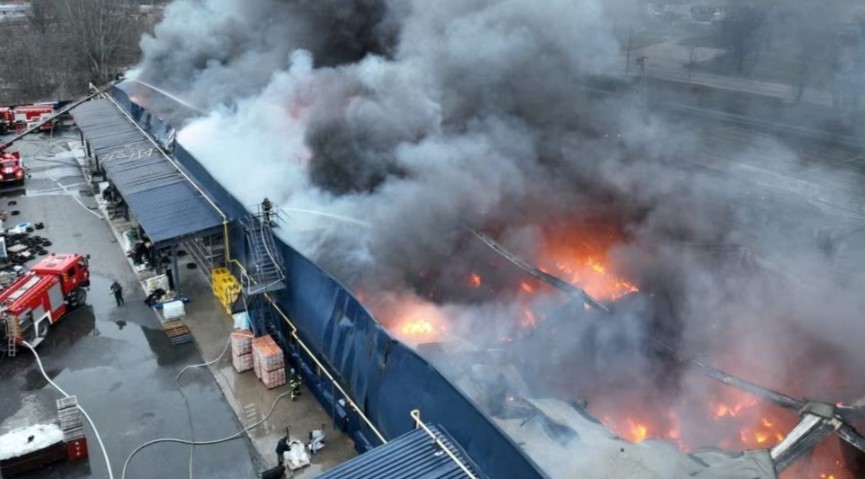 Vriten disa civilë nga sulmet ruse në Ukrainë