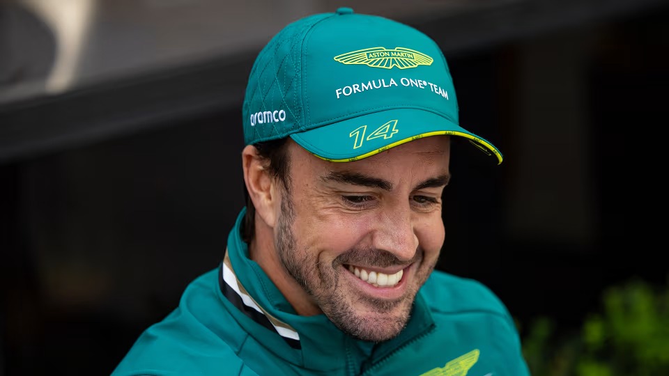 Formula 1| Alonso rinovon te Aston Martin