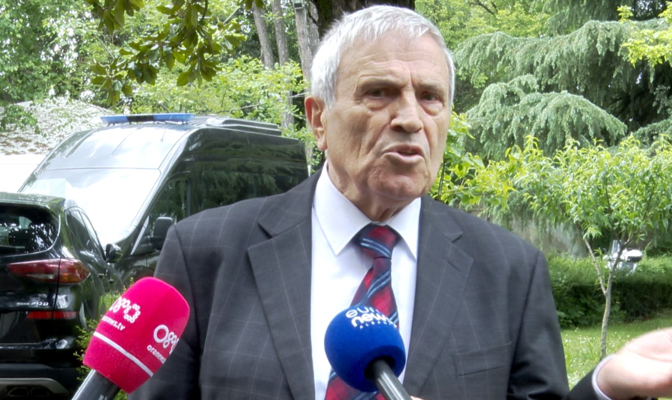 Libri “Vallëzim me Hënën”, shkrimtari Namik Dokle sjell 52 legjenda të Gorës