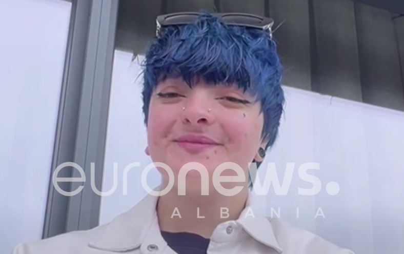“Kam 22 tatuazhe, agjëroj dhe lexoj Kuran”-Besimtarja e pazakontë nga Kosova