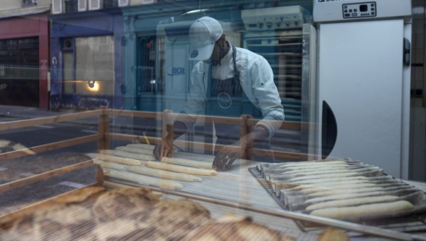 Mbi 140 metra e gjatë, francezët bëjnë “bagetën” më të madhe në botë
