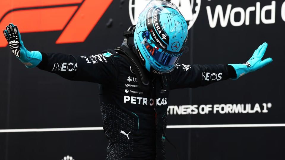 Russell vendos pole position në Kanada