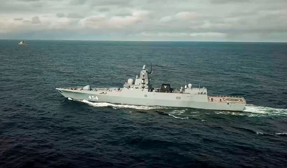 Rusia zhvendos anijet luftarake pak milje larg SHBA, përfshirë nëndetësen bërthamore