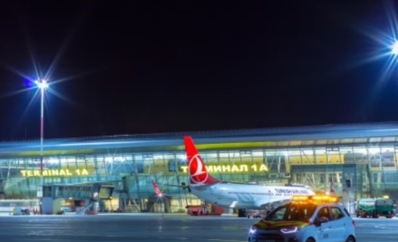 Aeroporti rus në Kazan pezullon punën përsëri për “shkaqe sigurie”