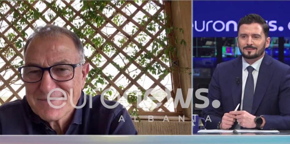 “Shqipëria mund të fitojë me Spanjën!” E parashikon De Biasi…