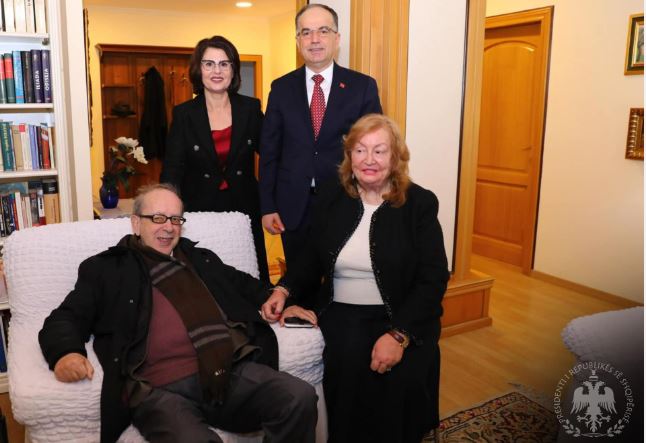 Ndarja nga jeta e Kadaresë| Presidenti Begaj: Shqiptarët humbën gjeniun e tyre