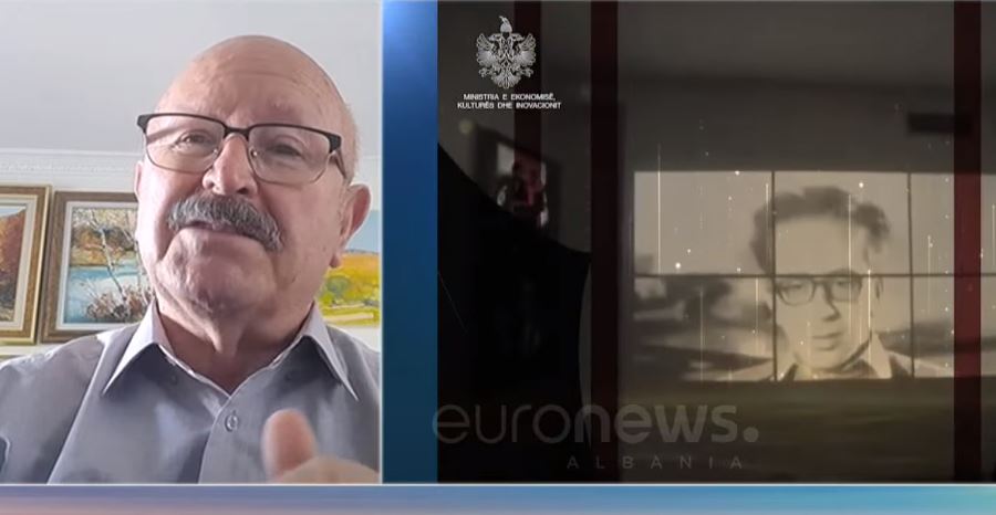 “Sot bota humbi një shkrimtar të madh”, Bujar Kapexhiu flet për njohjen me Kadarenë