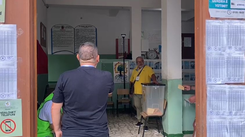 Ndalimi i personave me ID të skaduara për të votuar, OMONIA: Privohen 6157 qytetarë
