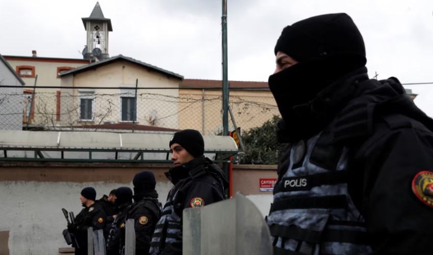 Turqia arreston 99 anëtarë të dyshuar të IS-it