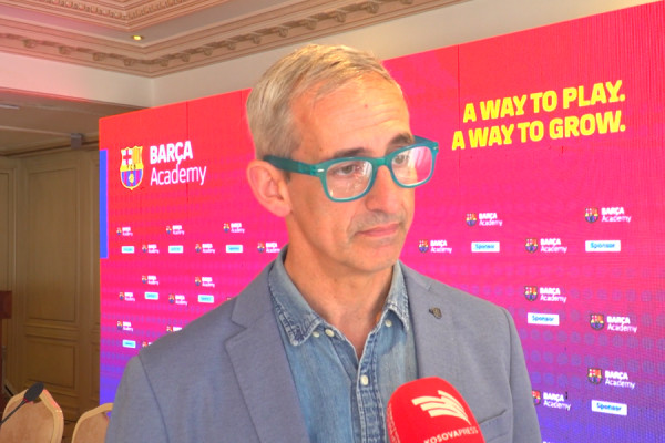 Barcelona me kamp në Prishtinë, drejtori: Ky vend ka shumë talentë të futbollit