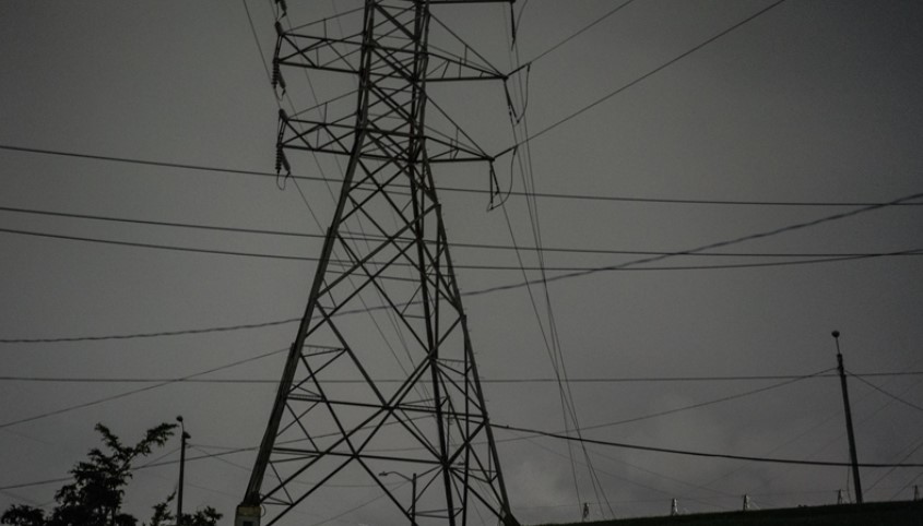 Moti i keq lë mijëra shtëpi e biznese pa energji elektrike në Australi