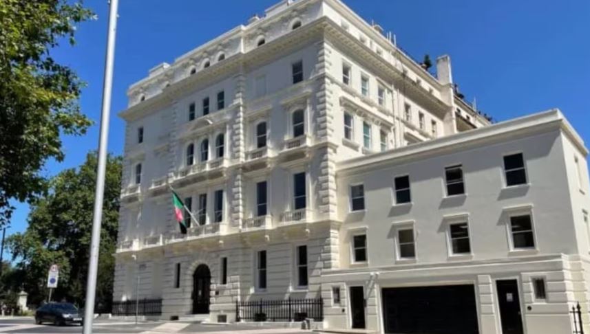 Ambasada afgane në Londër do të mbyllet pas shkarkimit të diplomatëve