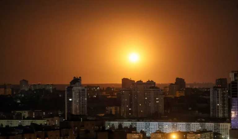 Rusia kryen një valë sulmesh ajrore ndaj Kievit, si reagoi mbrojtja ukrainase