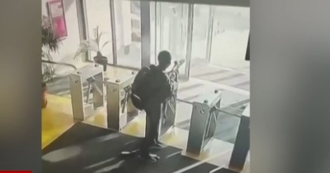 VIDEO| Momentet e sulmit nga grupi terrorist brenda selisë së aviacionit në Ankara