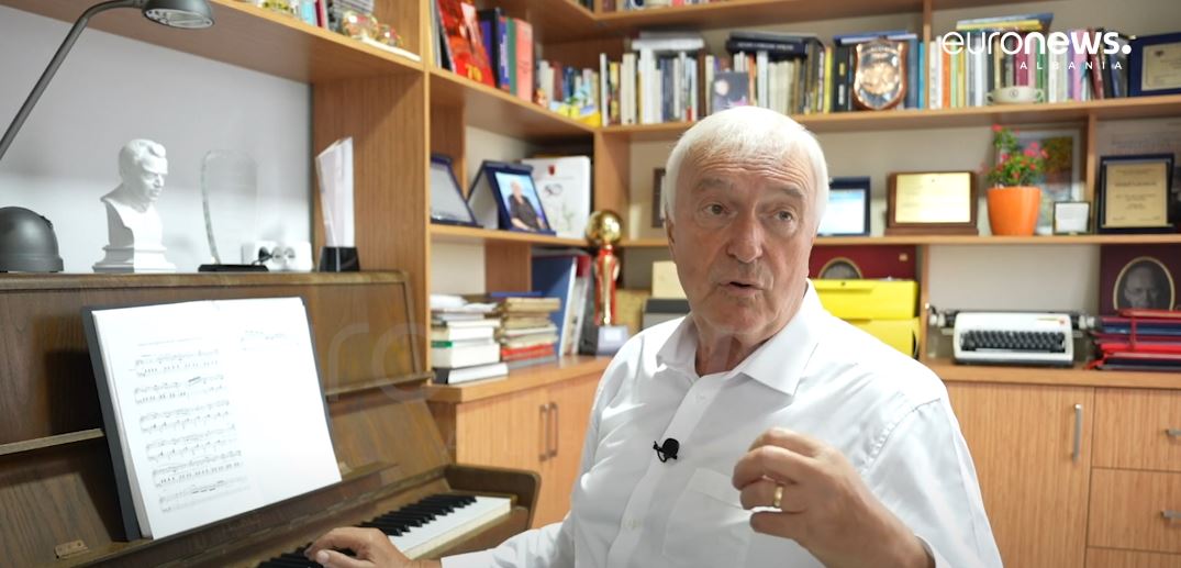 “Nuk e ka titullin “Xhamadani vija-vija”, Zef Çoba: Si u ndryshua “himni shpirtëror”
