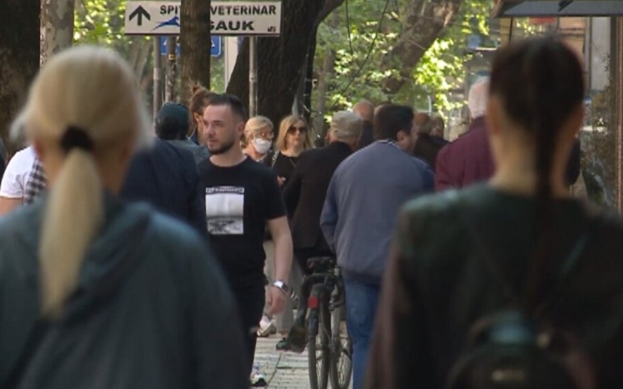 KE: Ekonomia në Shqipëri do ngadalësohet në 2025, bie ritmi i punësimit e turistëve