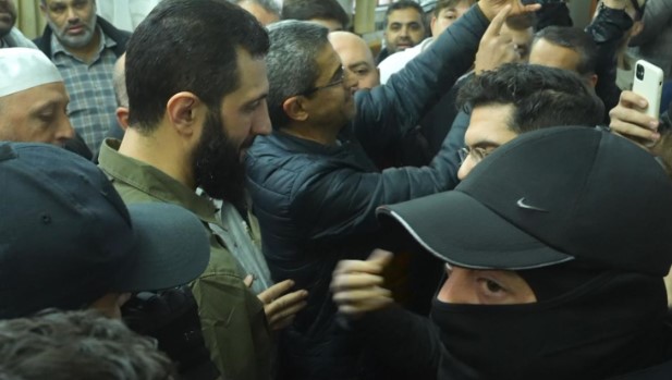 Flet lideri i rebelëve sirianë: Perëndimi nuk ka pse të ketë frikë nga regjimi i ri