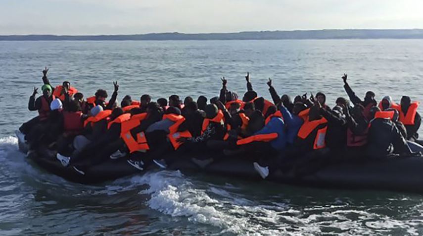 107 emigrantë u shpëtuan në Francë për Krishtlindje, po tentonin të arrinin në Angli