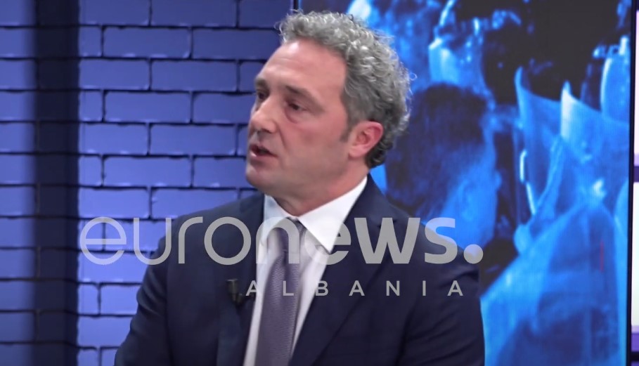 “Të gjithë deputetët u dhunuan”, Spahia pas protestës: Jemi në prag të diktaturës