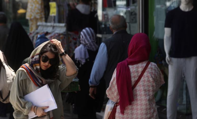 Ligjbërësit iranianë kërkojnë ndryshimin e projektligjit të rreptë për hixhabin