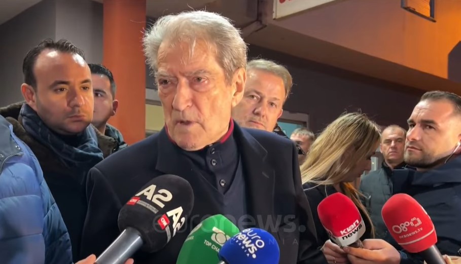 Berisha i përgjigjet policisë: Gjekmarkaj u rrethua nga 15 narko-komisarë dhe policë