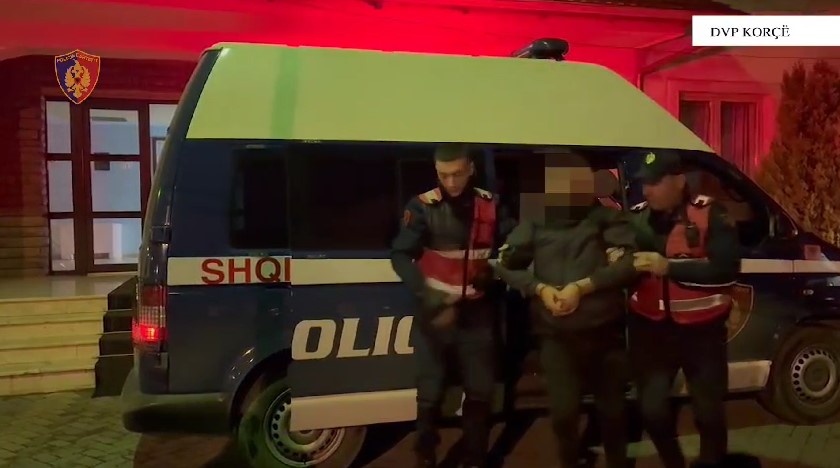 Iu gjet lëndë narkotike kokainë në automjet, arrestohet 32-vjeçari në Korçë