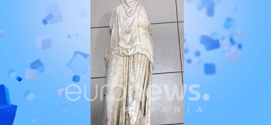 Selanik, gjendet e braktisur në plehra statuja 2 mijë vjeçare