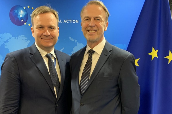 ​Sorensen merr mandatin si emisar për dialogun Kosovë-Serbi, takohet me Orav