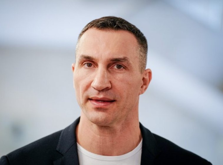 Vladimir Klitschko mund të rikthehet në ring pas 8 vitesh
