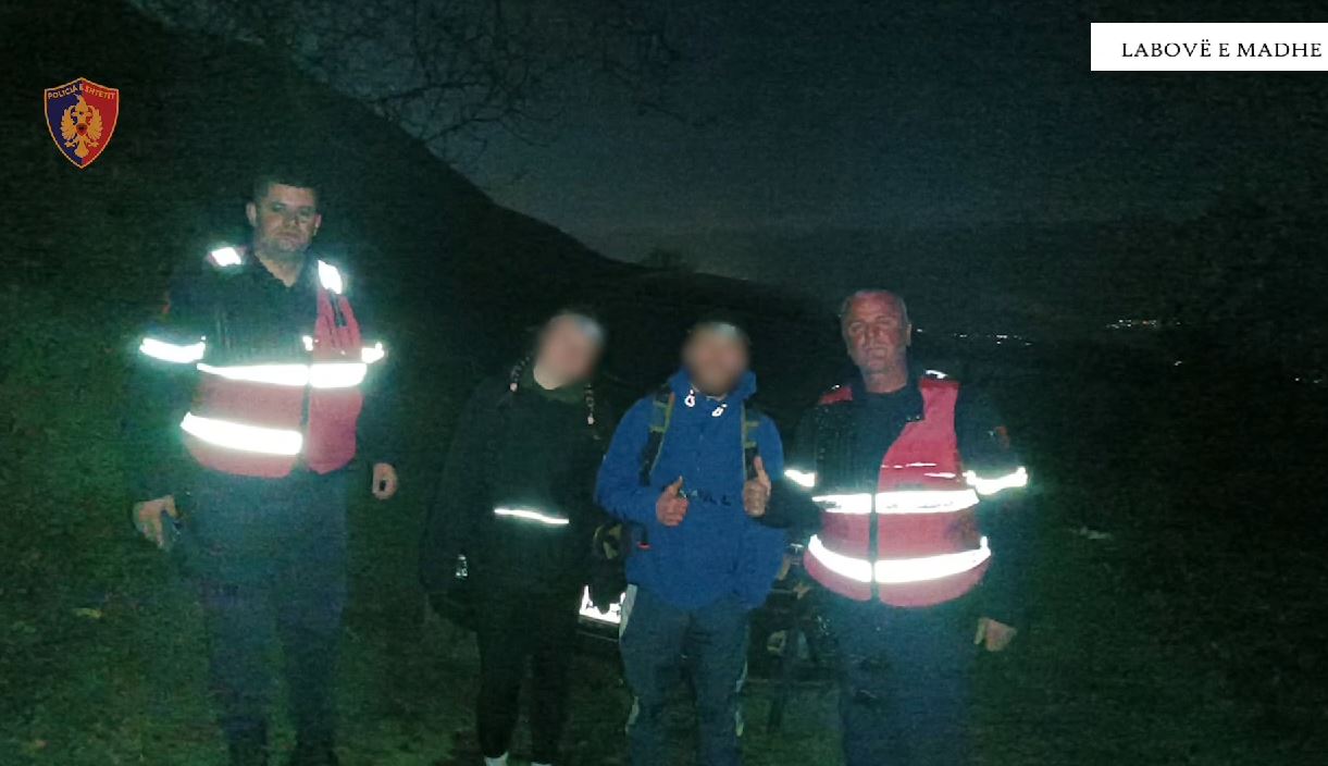 Humbën rrugën në fshatin Labovë e Madhe, Policia shpëton dy turistë gjermanë