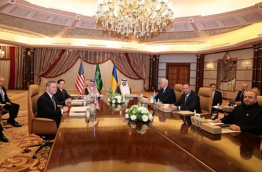 Mbahet takimi mes delegacioneve të SHBA-së dhe Ukrainës, çfarë dihet deri tani