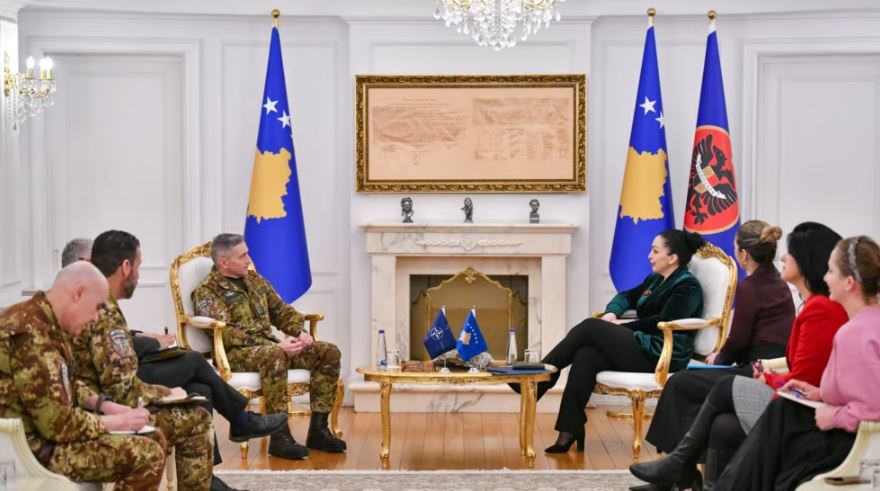 Osmani diskuton me komandantin e KFOR-it për sigurinë dhe stabilitetin