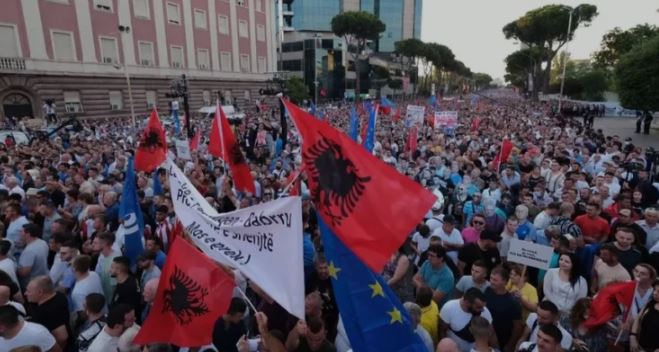 Protesta e opozitës kundër mbylljes së TikTok, rrugët që bllokohen nga ora 14:00